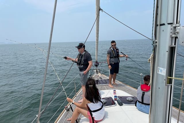 full-day-yacht-tour-in-hwasung_1